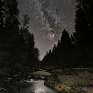 Fotografování noční krajiny a Perseidů na Šumavě