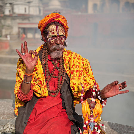 svatý muž v Pashupatinath , Canon EOS 5D Mark III, Canon EF 24-70 mm f/2.8 L, F2.8, 1/2000, ISO 100